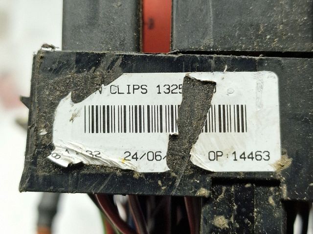 bontott OPEL CORSA D Biztosítéktábla Motortér