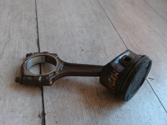 bontott OPEL CORSA D Dugattyú és Hajtókar