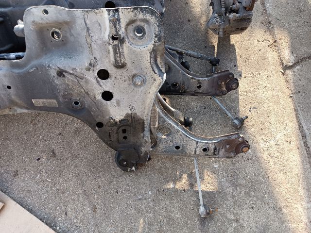 bontott OPEL CORSA D Első Bölcső