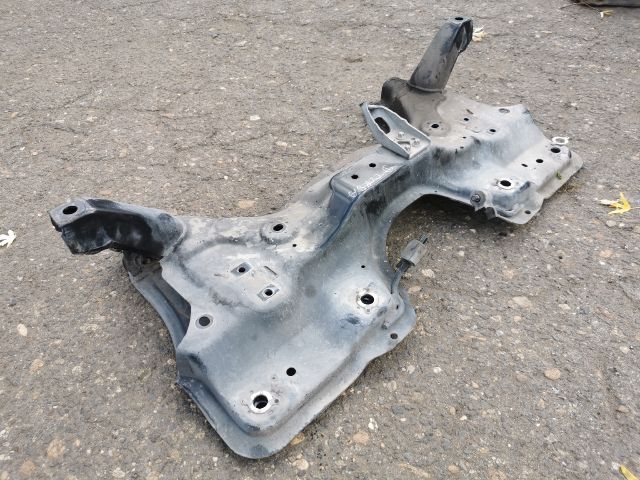 bontott OPEL CORSA D Első Bölcső