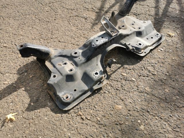 bontott OPEL CORSA D Első Bölcső