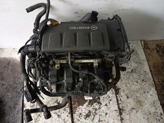 bontott OPEL CORSA D Motor (Fűzött blokk hengerfejjel)