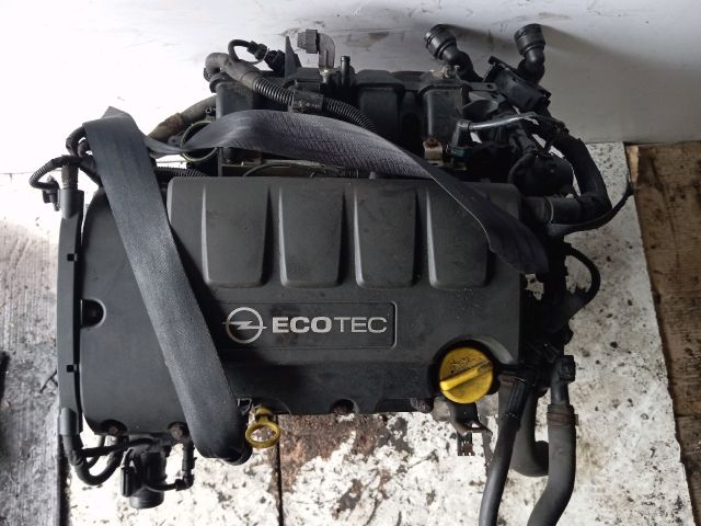 bontott OPEL CORSA D Motor (Fűzött blokk hengerfejjel)