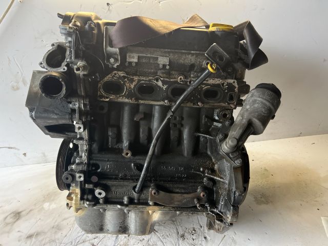 bontott OPEL CORSA D Motor (Fűzött blokk hengerfejjel)