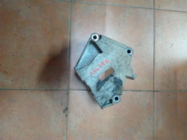 bontott OPEL CORSA D Motor Tartó Bak (Fém)