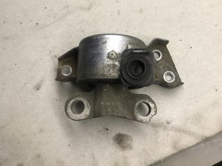 bontott OPEL CORSA D Motor Tartó Bak (Fém)