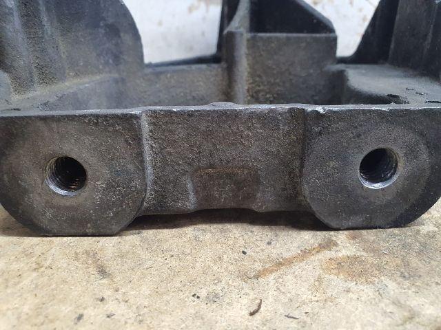 bontott OPEL CORSA D Motor Tartó Bak Jobb