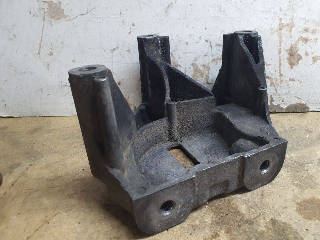 bontott OPEL CORSA D Motor Tartó Bak Jobb