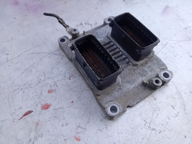 bontott OPEL CORSA D Motorvezérlő