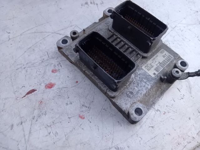 bontott OPEL CORSA D Motorvezérlő