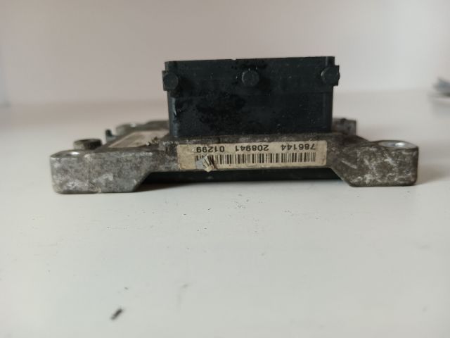 bontott OPEL CORSA D Motorvezérlő