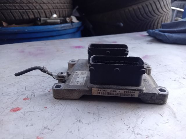 bontott OPEL CORSA D Motorvezérlő