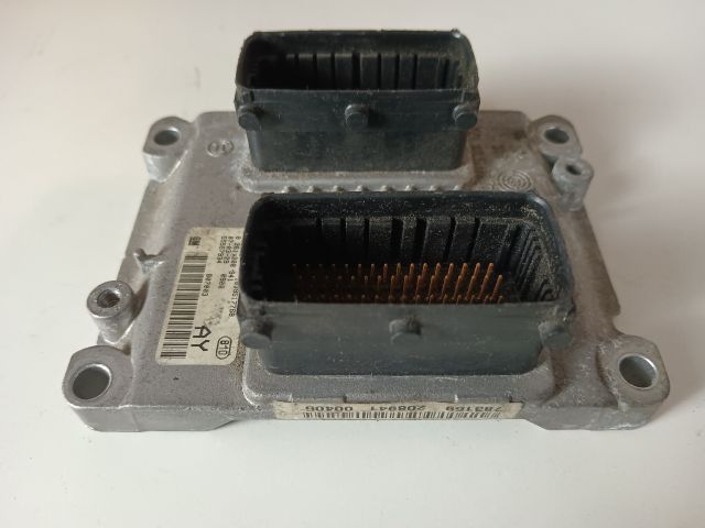 bontott OPEL CORSA D Motorvezérlő