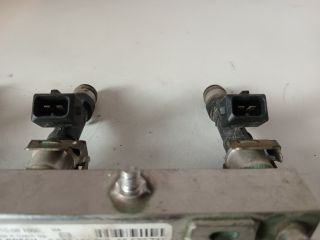 bontott OPEL CORSA D Porlasztó Sor / Híd