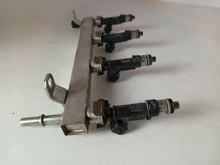 bontott OPEL CORSA D Porlasztó Sor / Híd