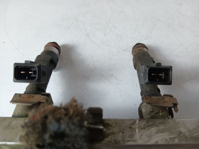 bontott OPEL CORSA D Porlasztó Sor / Híd