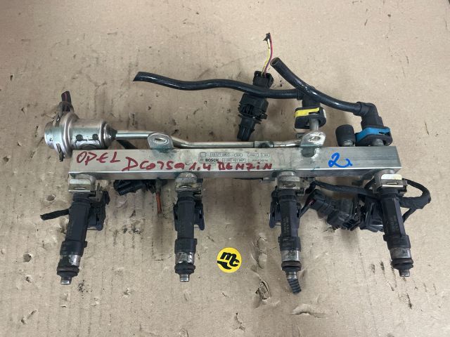 bontott OPEL CORSA D Porlasztó Sor / Híd