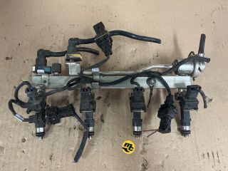 bontott OPEL CORSA D Porlasztó Sor / Híd