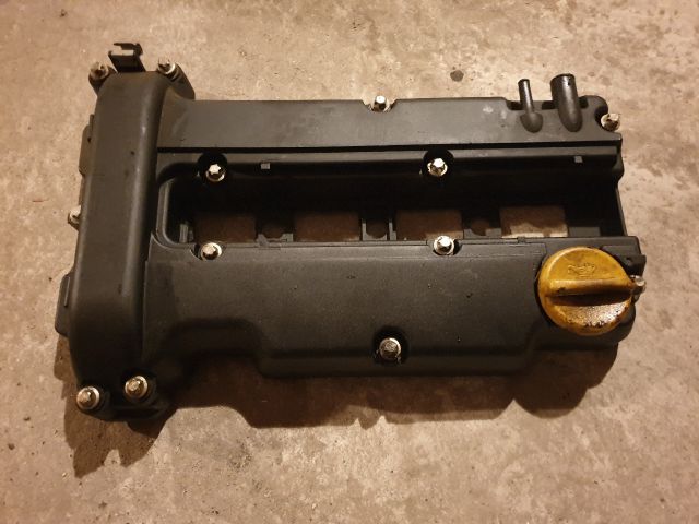 bontott OPEL CORSA D Szelepfedél