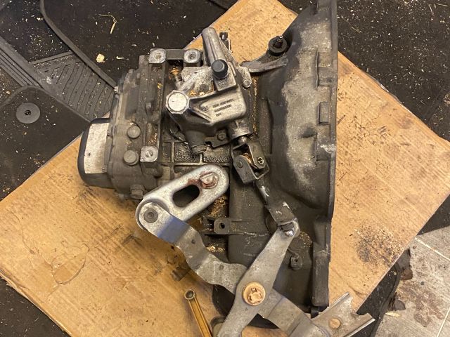 bontott OPEL CORSA D Váltó (Mechanikus)