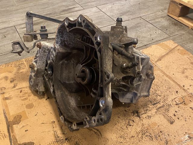 bontott OPEL CORSA D Váltó (Mechanikus)