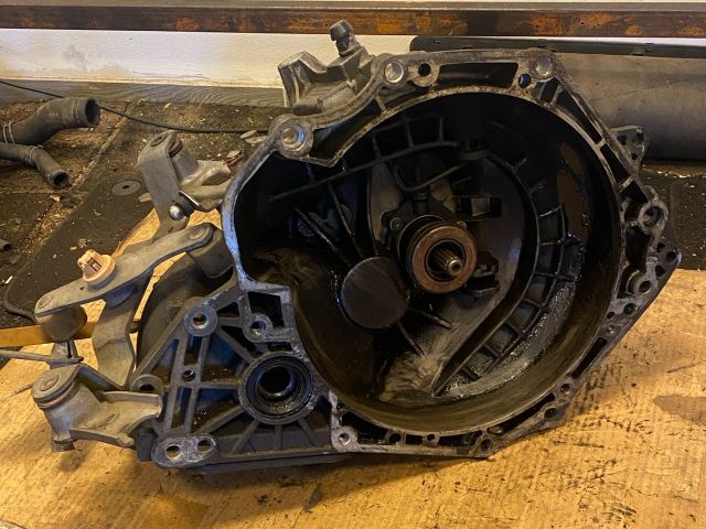bontott OPEL CORSA D Váltó (Mechanikus)