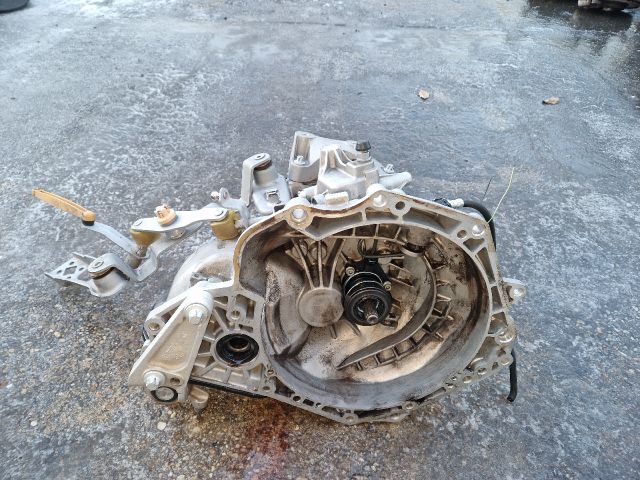 bontott OPEL CORSA D Váltó (Mechanikus)
