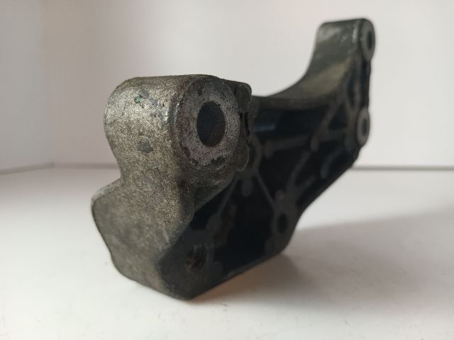 bontott OPEL CORSA D Váltó Tartó Bak (Pozíciófüggetlen)