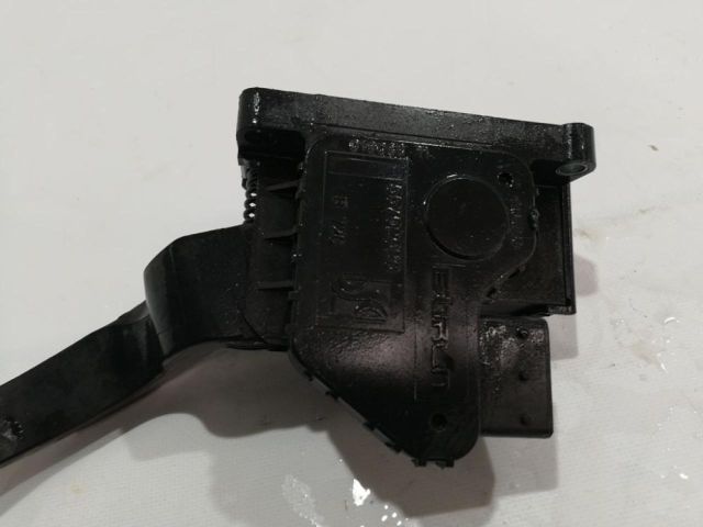 bontott OPEL CORSA D Gázpedál (Elektromos)