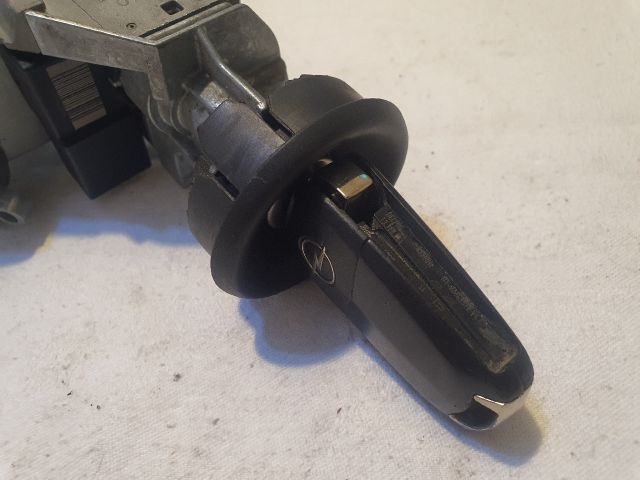 bontott OPEL CORSA D Gyújtáskapcsoló Házzal