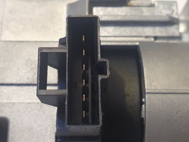 bontott OPEL CORSA D Gyújtáskapcsoló Házzal