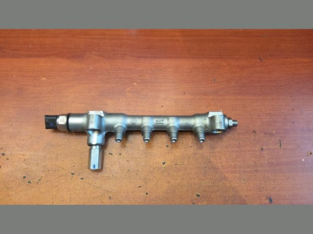 bontott OPEL CORSA D Közösnyomócső