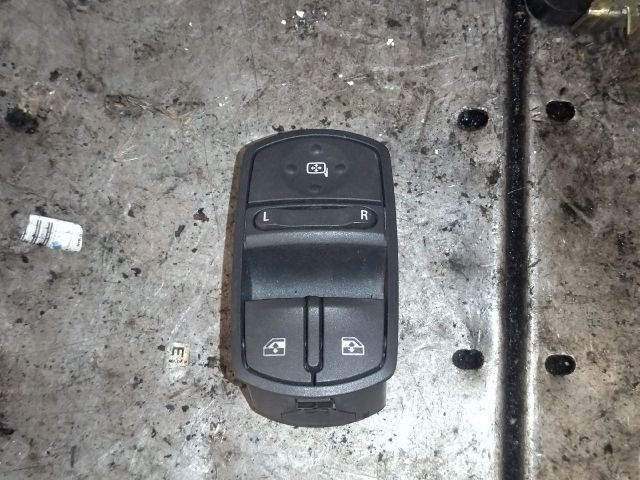 bontott OPEL CORSA D Ablakemelő és Tükör Kapcsoló