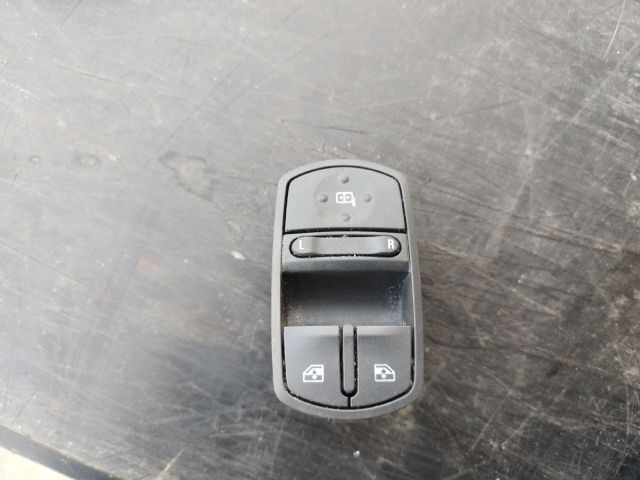 bontott OPEL CORSA D Ablakemelő és Tükör Kapcsoló