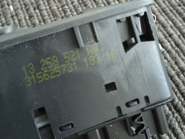 bontott OPEL CORSA D Ablakemelő Kapcsoló Négyes / Kettes