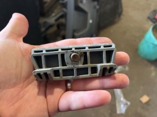 bontott OPEL CORSA D Akkumulátor Leszorító