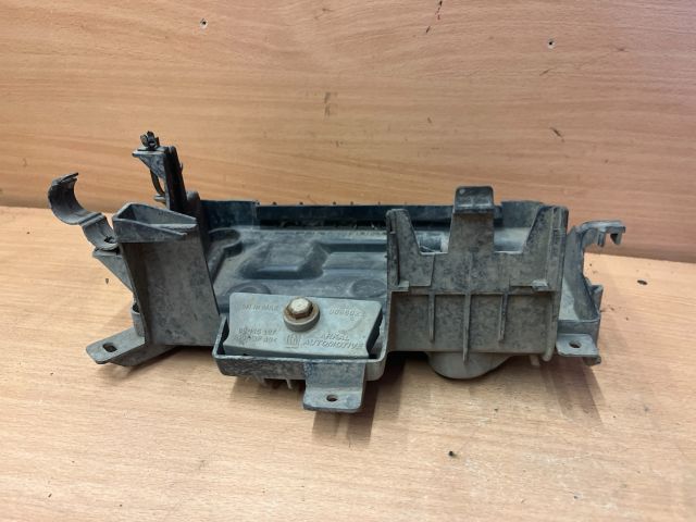 bontott OPEL CORSA D Akkumulátor Tartó