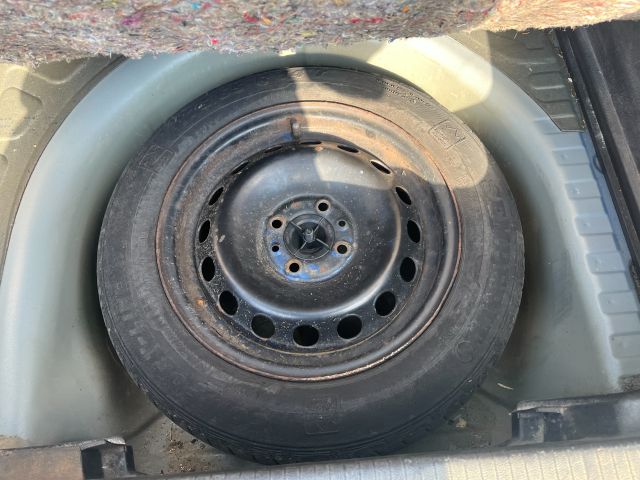 bontott OPEL CORSA D Bal B Oszlop Burkolat