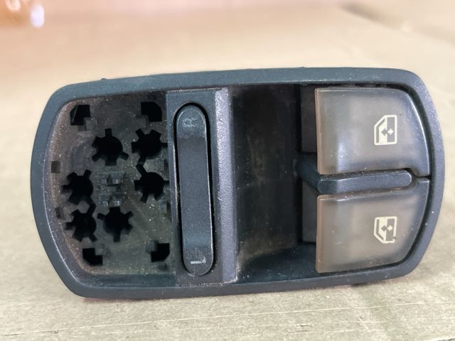 bontott OPEL CORSA D Bal első Ablakemelő Kapcsoló