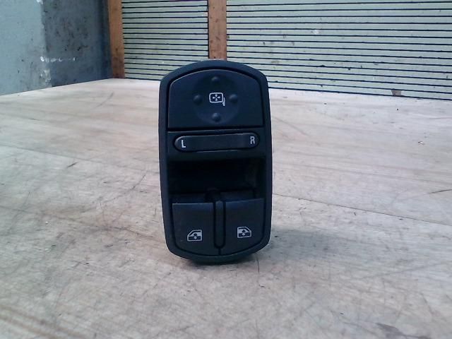 bontott OPEL CORSA D Bal első Ablakemelő Kapcsoló