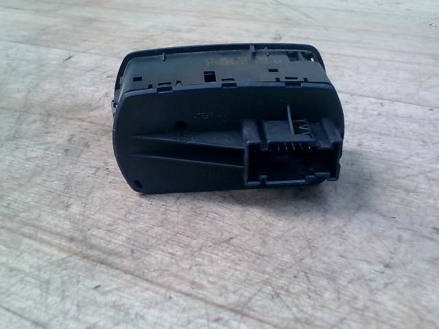 bontott OPEL CORSA D Bal első Ablakemelő Kapcsoló