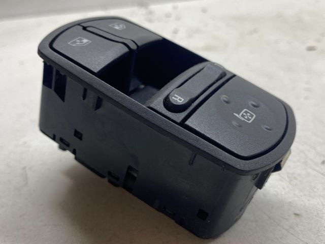 bontott OPEL CORSA D Bal első Ablakemelő Kapcsoló