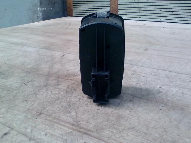 bontott OPEL CORSA D Bal első Ablakemelő Kapcsoló