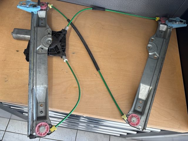 bontott OPEL CORSA D Bal első Ablakemelő Szerkezet (Elektromos)