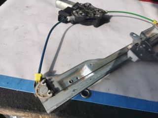 bontott OPEL CORSA D Bal első Ablakemelő Szerkezet (Elektromos)