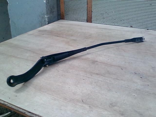 bontott OPEL CORSA D Bal első Ablaktörlő Kar