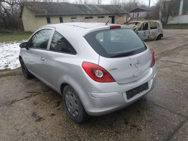 bontott OPEL CORSA D Bal első Ajtó (Részeivel)