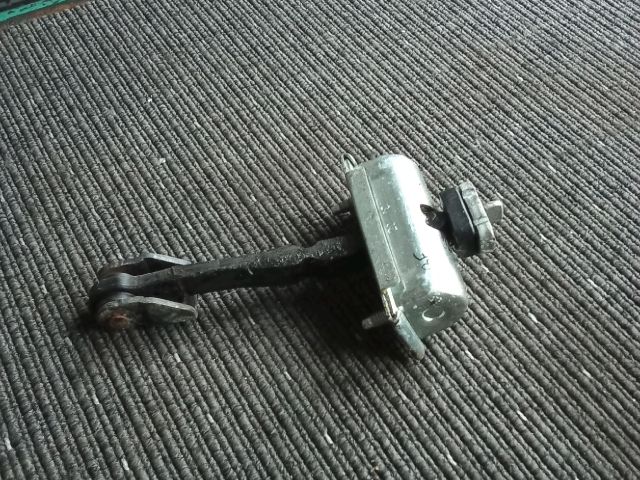 bontott OPEL CORSA D Bal első Ajtóhatároló