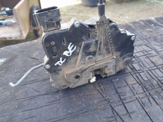 bontott OPEL CORSA D Bal első Ajtózár