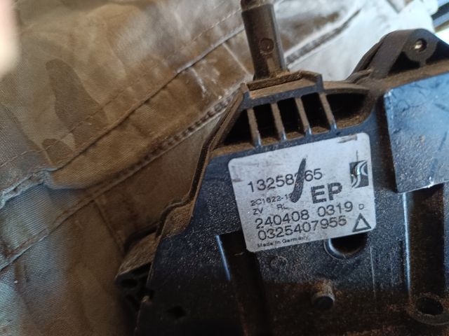 bontott OPEL CORSA D Bal első Ajtózár